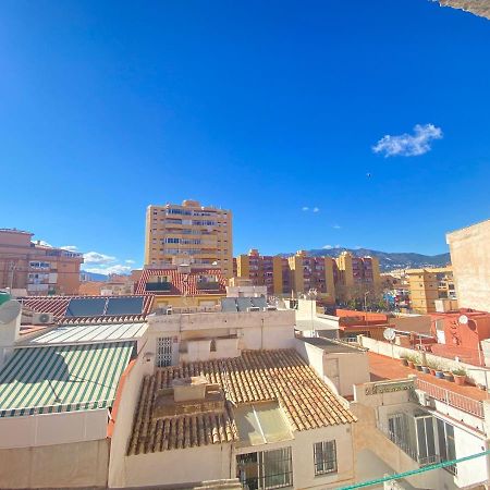AMPLIO y CÉNTRICO APARTAMENTO CON APARCAMIENTO GRATUITO ALREDEDOR Fuengirola Esterno foto