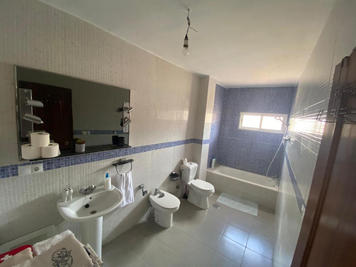 AMPLIO y CÉNTRICO APARTAMENTO CON APARCAMIENTO GRATUITO ALREDEDOR Fuengirola Esterno foto