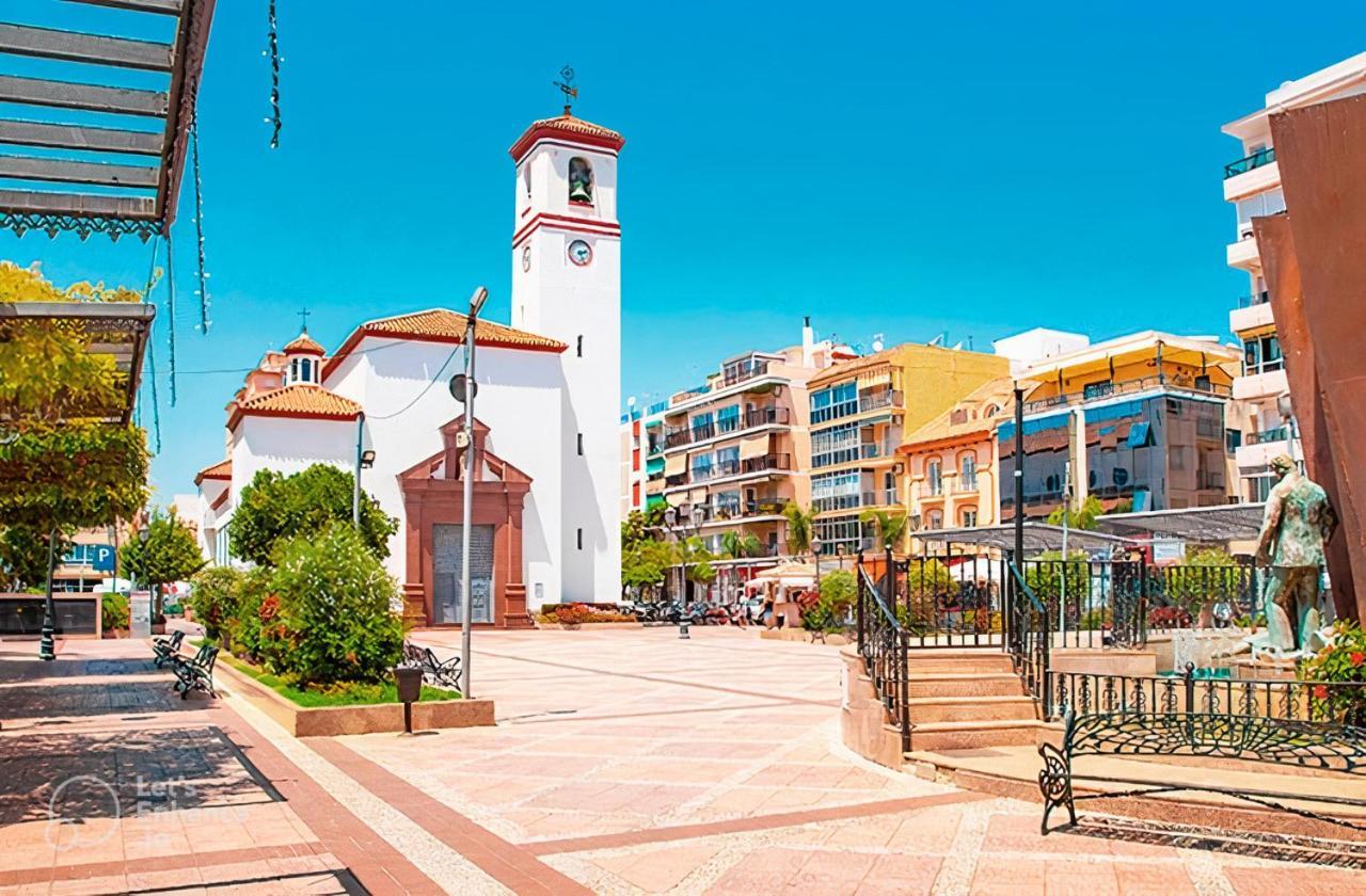 AMPLIO y CÉNTRICO APARTAMENTO CON APARCAMIENTO GRATUITO ALREDEDOR Fuengirola Esterno foto