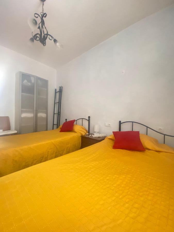 AMPLIO y CÉNTRICO APARTAMENTO CON APARCAMIENTO GRATUITO ALREDEDOR Fuengirola Esterno foto