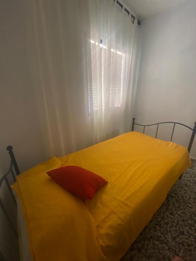 AMPLIO y CÉNTRICO APARTAMENTO CON APARCAMIENTO GRATUITO ALREDEDOR Fuengirola Esterno foto
