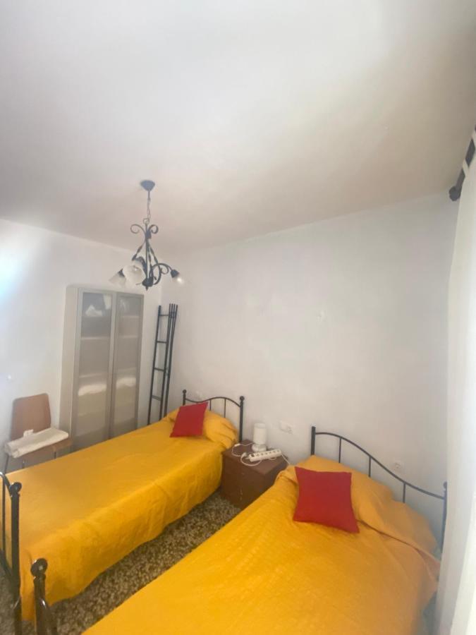 AMPLIO y CÉNTRICO APARTAMENTO CON APARCAMIENTO GRATUITO ALREDEDOR Fuengirola Esterno foto