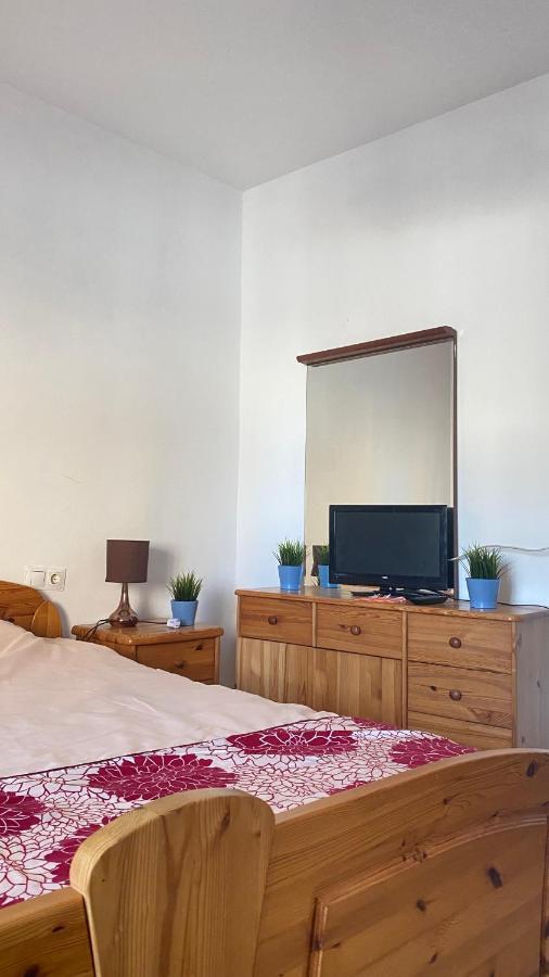 AMPLIO y CÉNTRICO APARTAMENTO CON APARCAMIENTO GRATUITO ALREDEDOR Fuengirola Esterno foto