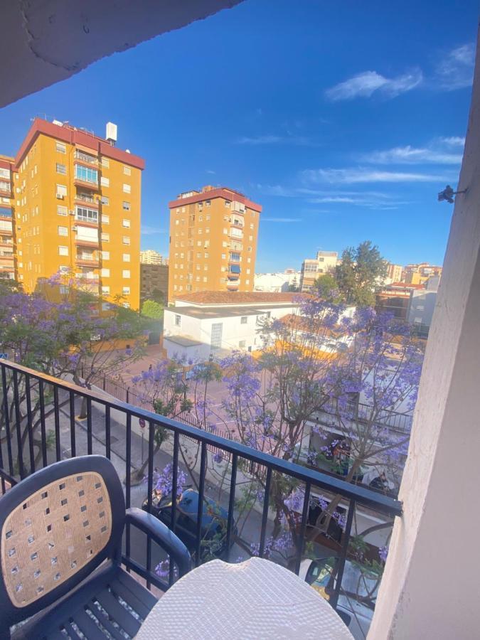 AMPLIO y CÉNTRICO APARTAMENTO CON APARCAMIENTO GRATUITO ALREDEDOR Fuengirola Esterno foto